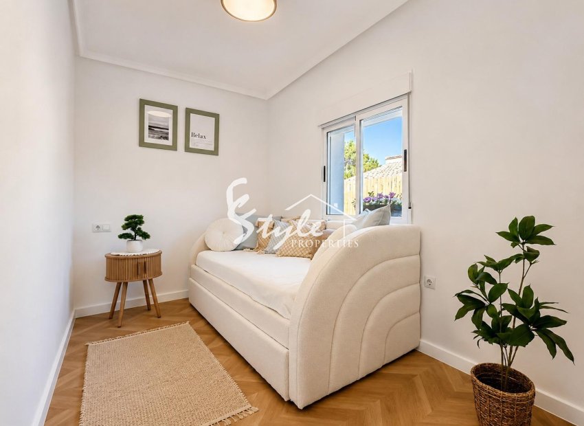 Resale - Semi-Detached Villa - Orihuela-Costa - Punta Prima