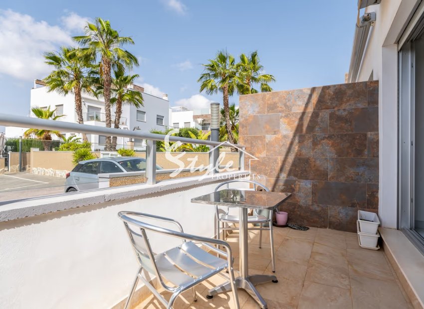 Resale - Semi-Detached Villa - Punta Prima - Marina Med