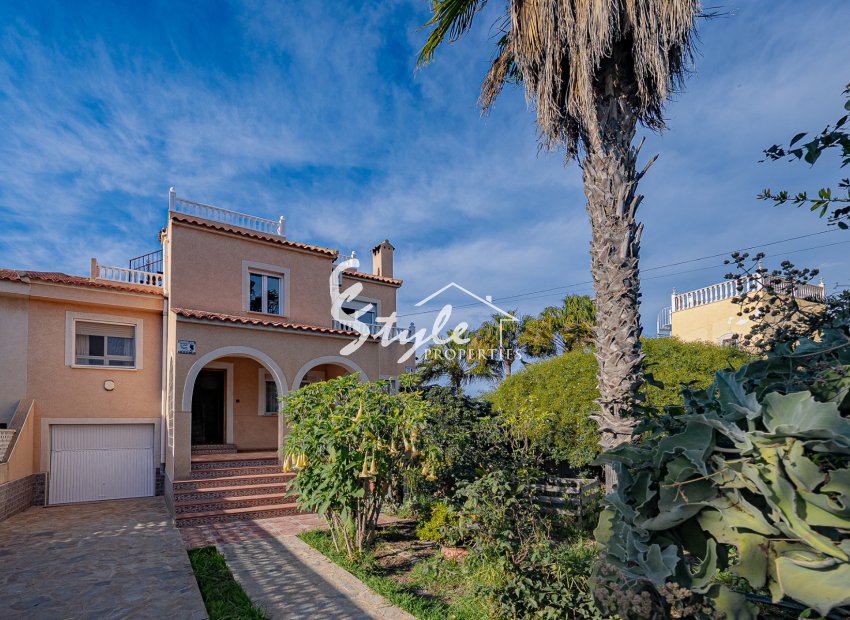 Resale - Semi - Detached Villa - Torrevieja - El Chaparral