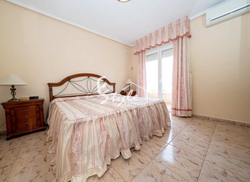 Resale - Semi - Detached Villa - Torrevieja - El Chaparral