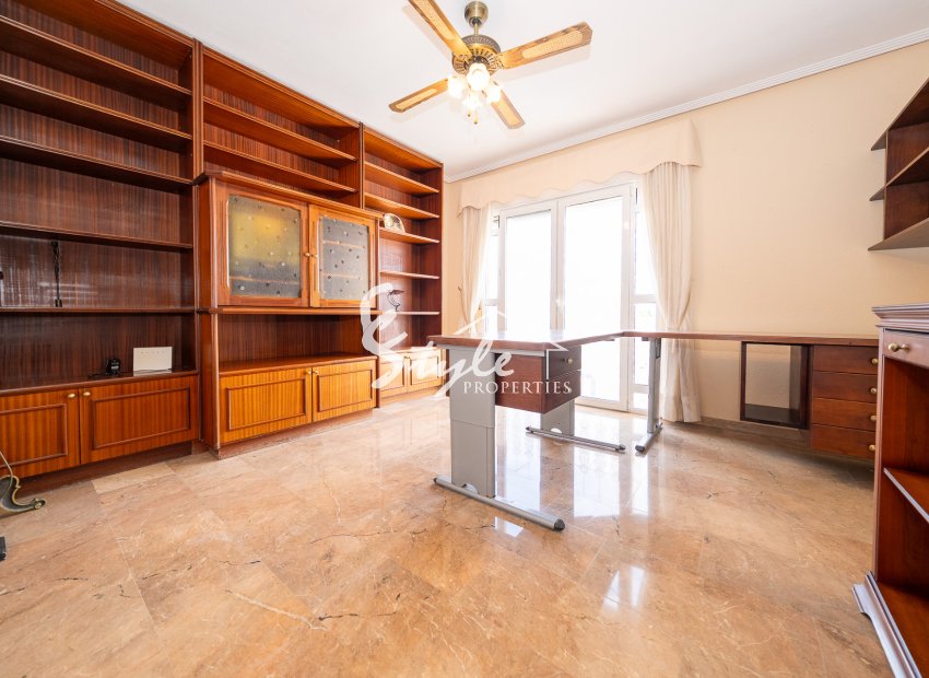 Resale - Semi-Detached Villa - Torrevieja - El Chaparral