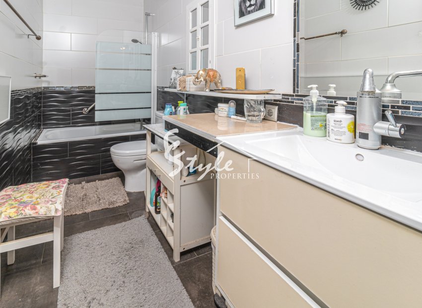 Resale - Semi-Detached Villa - Villamartin, Orihuela Costa - Fortuna