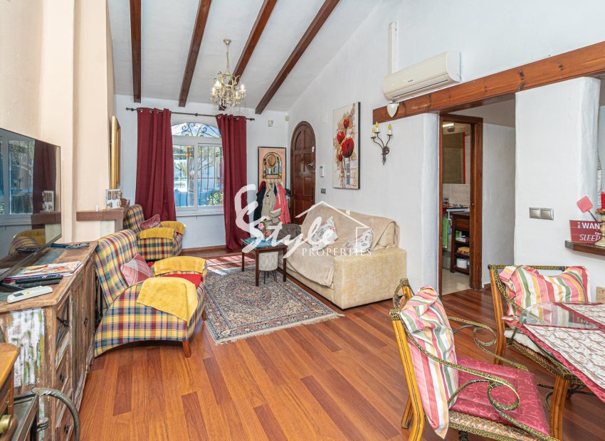 Resale - Semi-Detached Villa - Villamartín - Villamartin