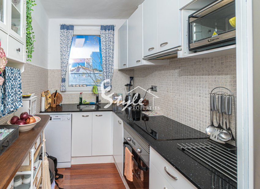 Resale - Semi-Detached Villa - Villamartín - Villamartin