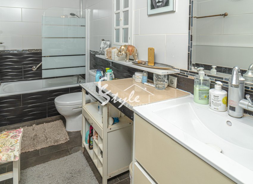 Resale - Semi-Detached Villa - Villamartín - Villamartin