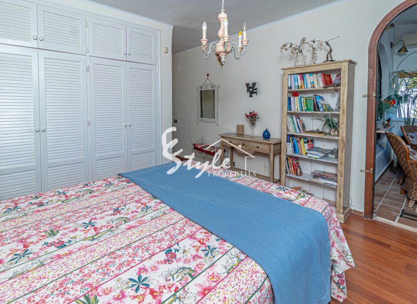 Resale - Semi-Detached Villa - Villamartín - Villamartin