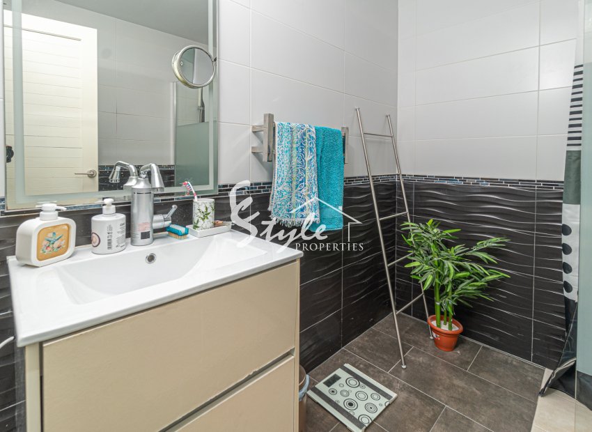 Resale - Semi-Detached Villa - Villamartín - Villamartin