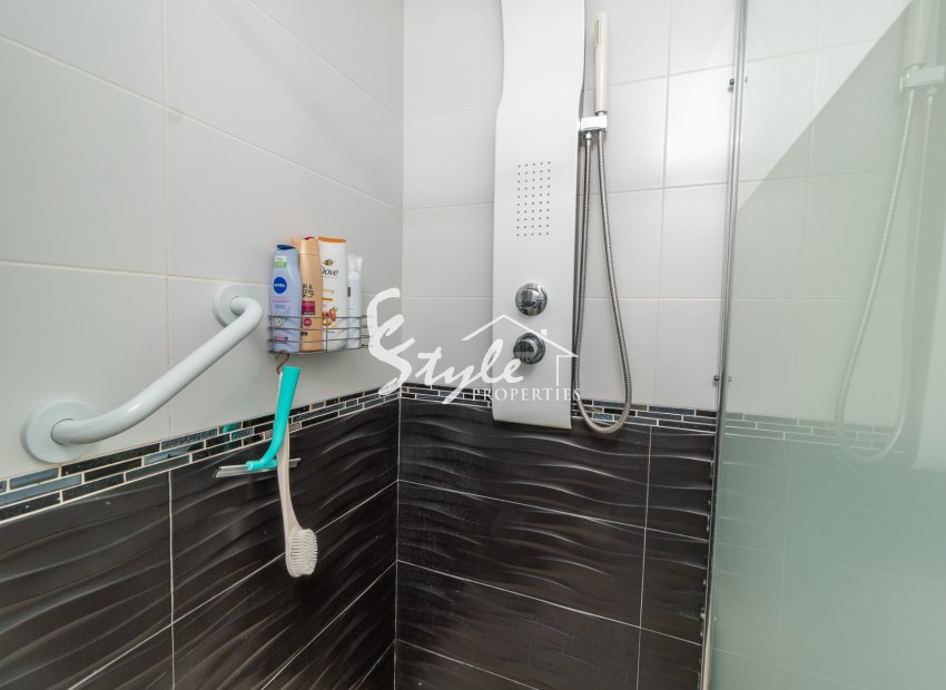 Resale - Semi-Detached Villa - Villamartín - Villamartin