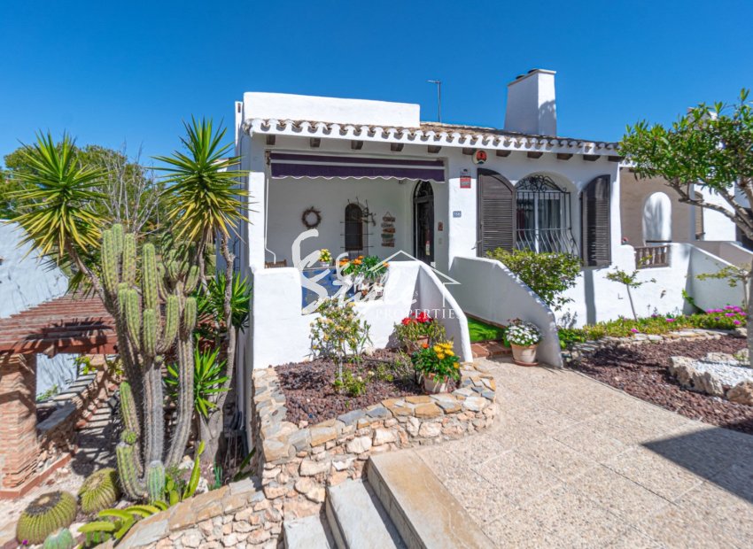 Resale - Semi-Detached Villa - Villamartín - Villamartin