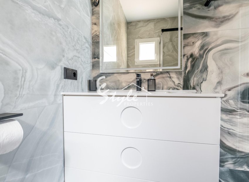 Resale - terraced house - Torrevieja - Punta Prima