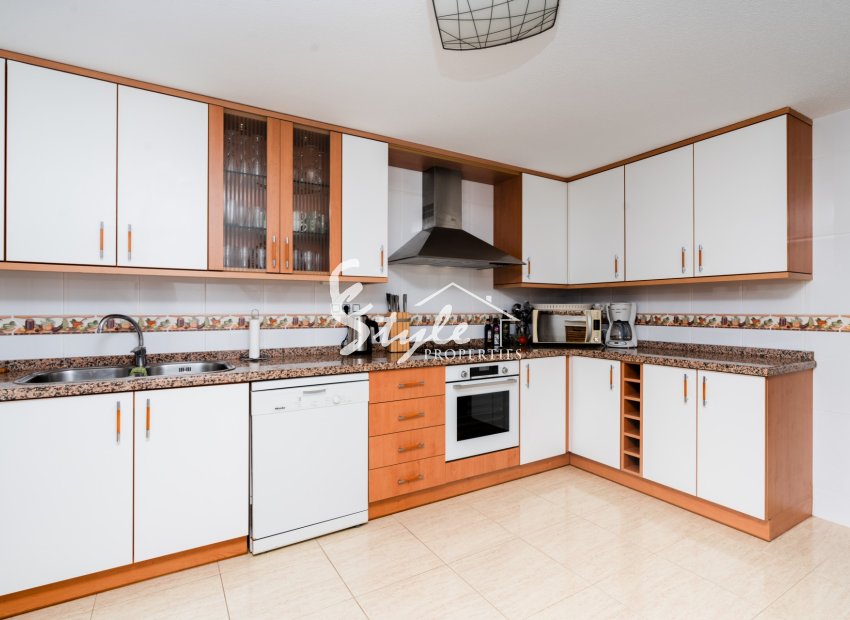 Resale - Townhouse - Alicante - Monte Y Mar