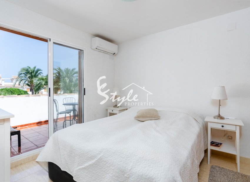 Resale - Townhouse - Alicante - Monte Y Mar