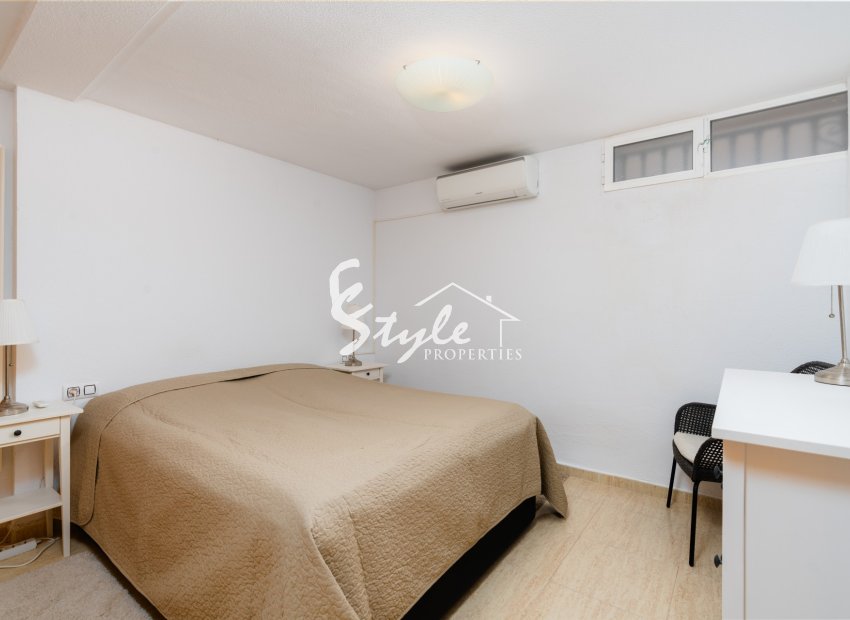 Resale - Townhouse - Alicante - Monte Y Mar