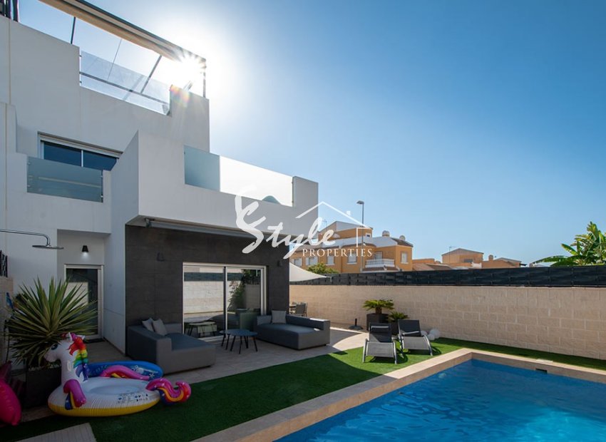 Resale - Townhouse - Ciudad Quesada
