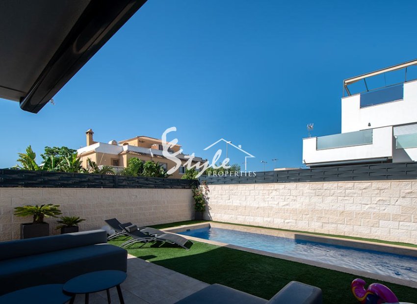 Resale - Townhouse - Ciudad Quesada