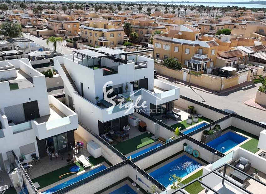Resale - Townhouse - Ciudad Quesada