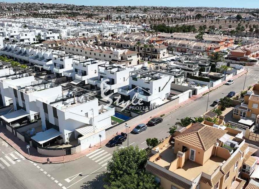 Resale - Townhouse - Ciudad Quesada