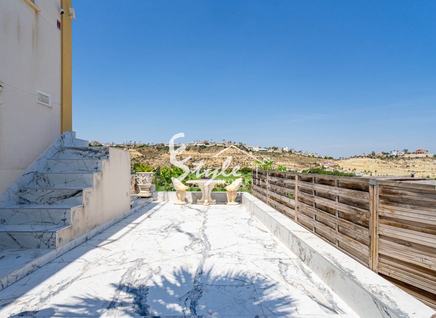 Resale - Townhouse - Ciudad Quesada