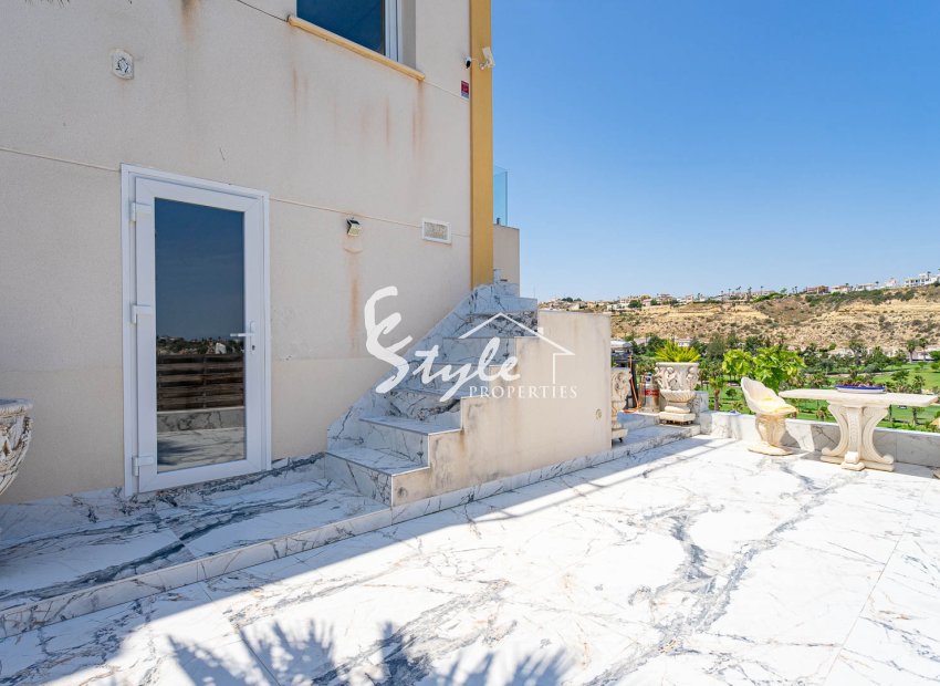 Resale - Townhouse - Ciudad Quesada