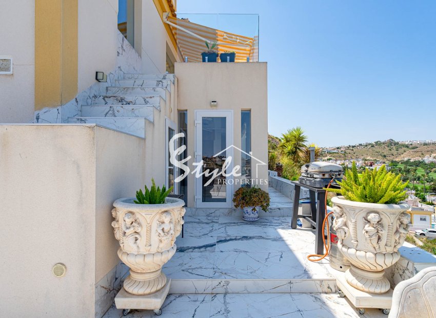 Resale - Townhouse - Ciudad Quesada