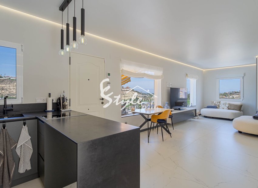 Resale - Townhouse - Ciudad Quesada