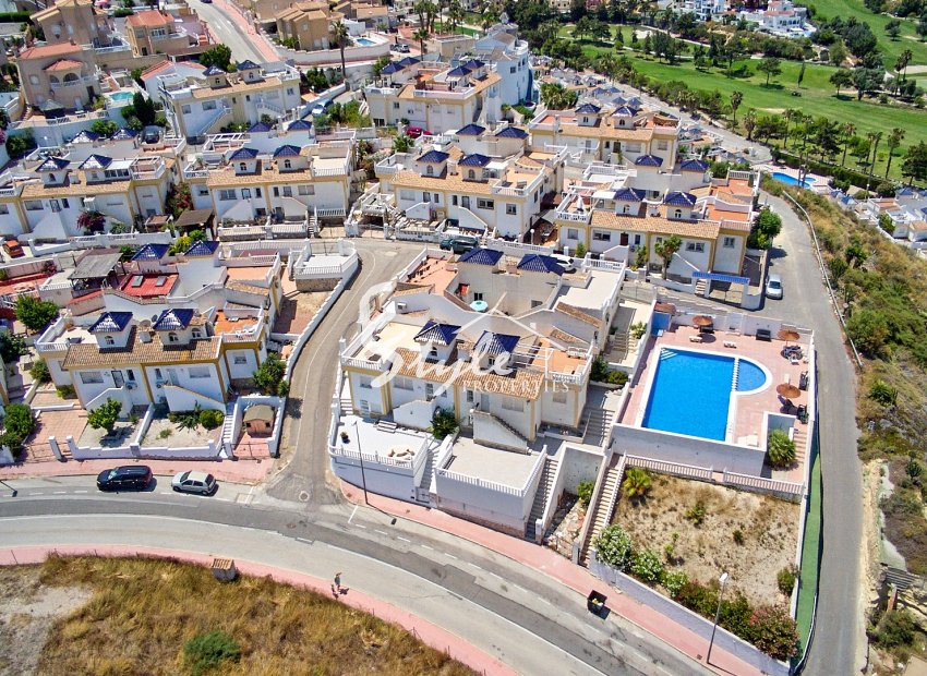 Resale - Townhouse - Ciudad Quesada