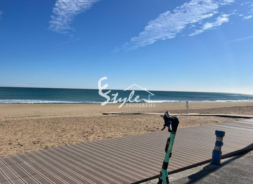 Resale - Townhouse - La Mata