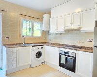 Resale - Townhouse - La Mata