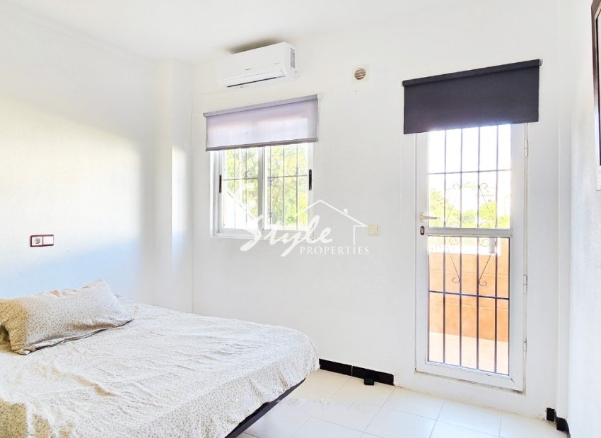 Resale - Townhouse - La Mata