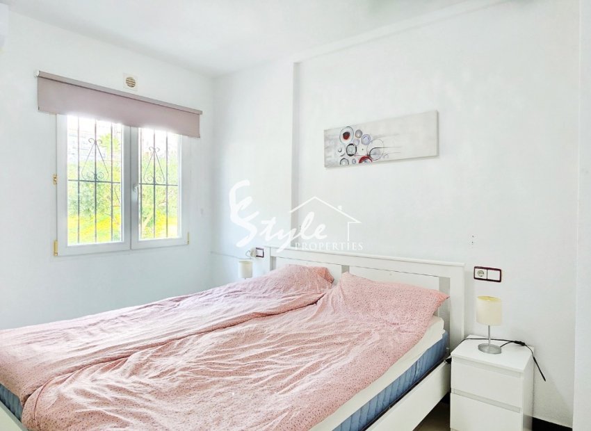 Resale - Townhouse - La Mata