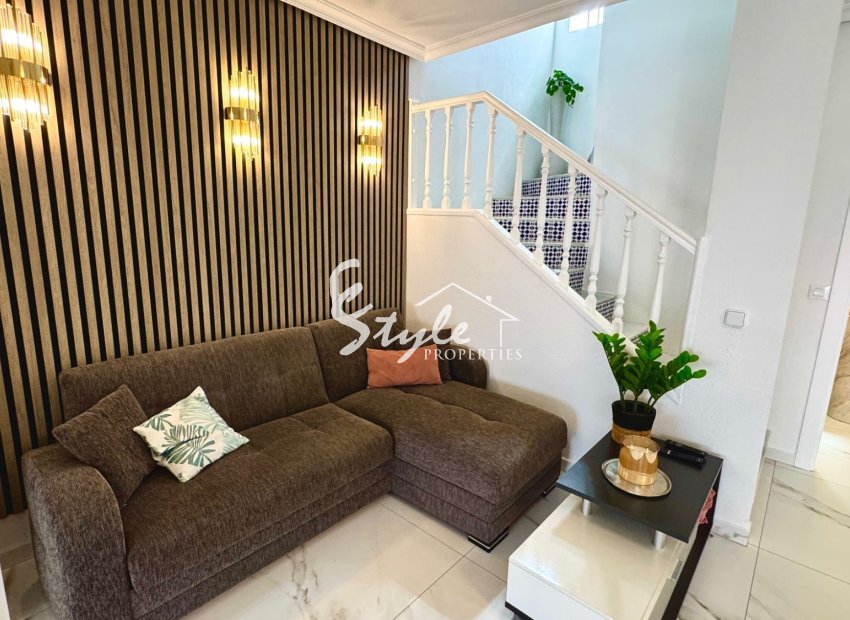 Resale - Townhouse - La Mata