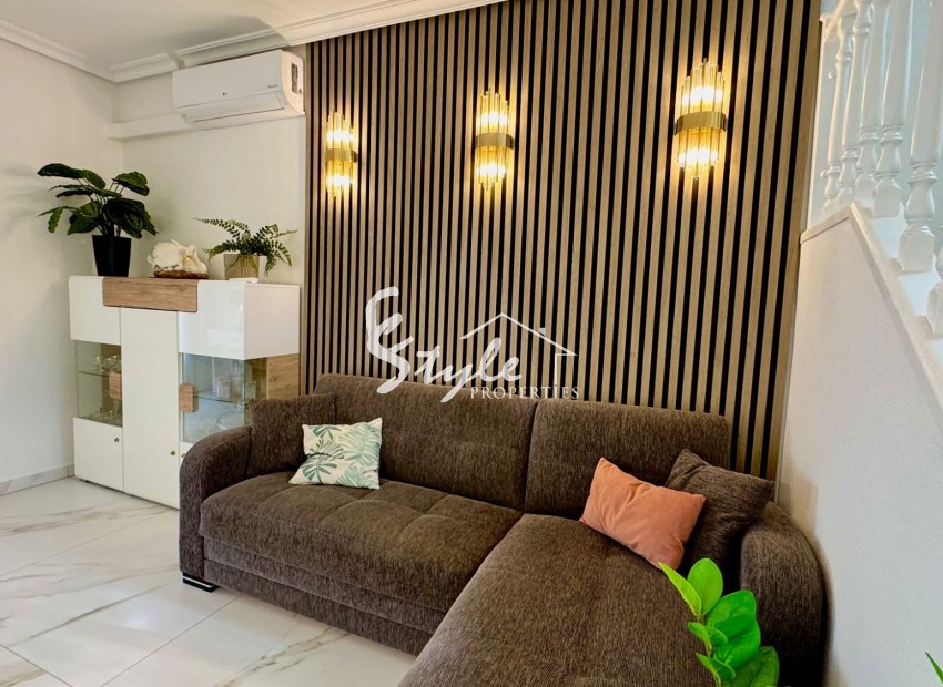 Resale - Townhouse - La Mata