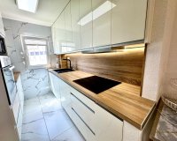Resale - Townhouse - La Mata