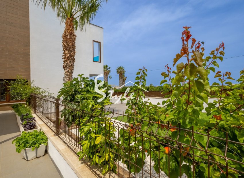 Resale - Townhouse - Los Balcones