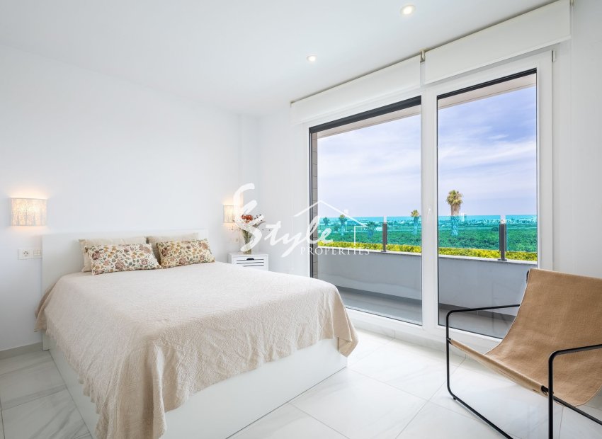 Resale - Townhouse - Los Balcones