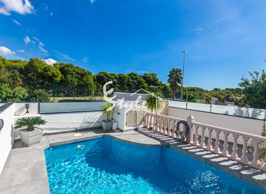 Resale - Townhouse - Mil Palmeras - Riomar