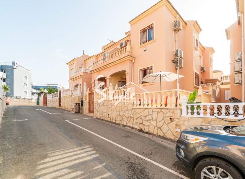 Resale - Townhouse - Orihuela-Costa - Playa Flamenca
