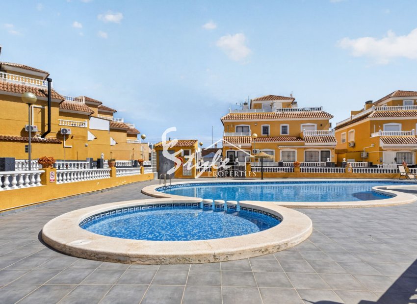 Resale - Townhouse - Orihuela-Costa - Playa Flamenca