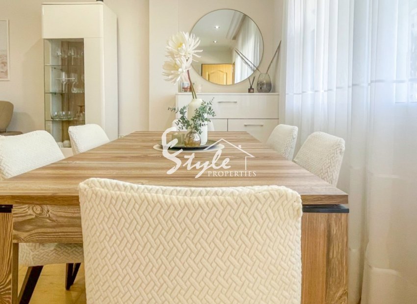 Resale - Townhouse - Orihuela-Costa - Punta Prima