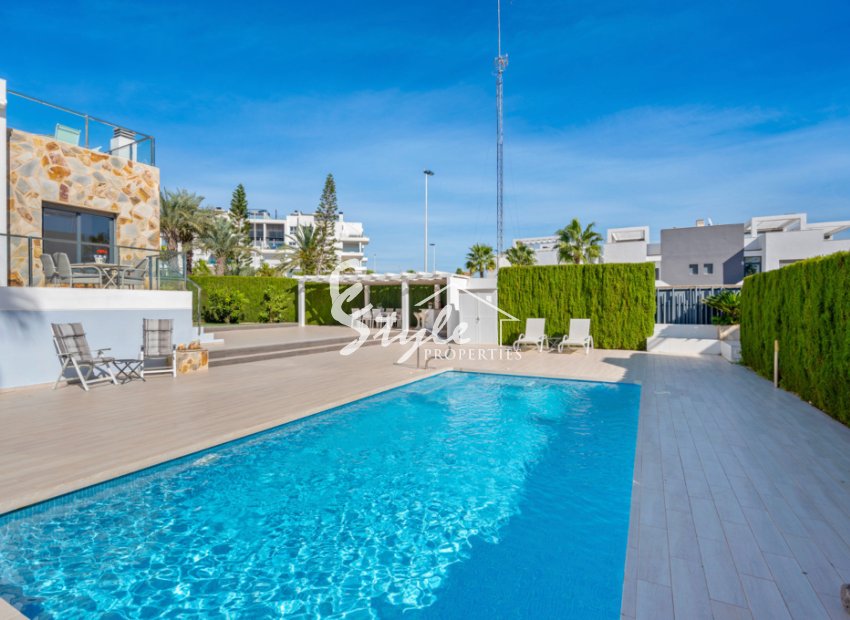 Resale - Townhouse - Punta Prima