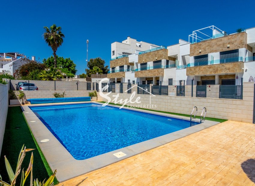 Resale - Townhouse / Terraced House - Villamartín - Las Filipinas