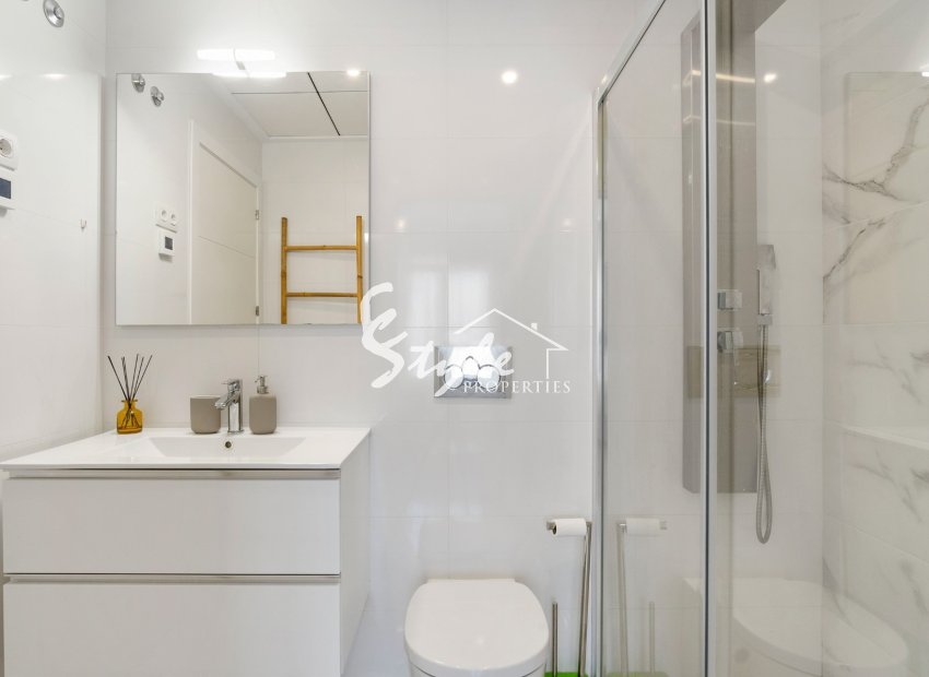 Resale - Townhouse / Terraced House - Villamartín - Las Filipinas