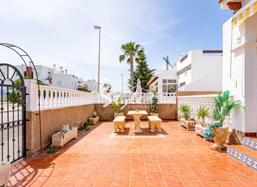 Resale - Townhouse - Torrevieja - Punta Prima