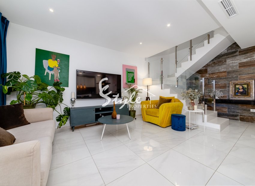 Resale - Townhouse - Villamartín - Las Filipinas