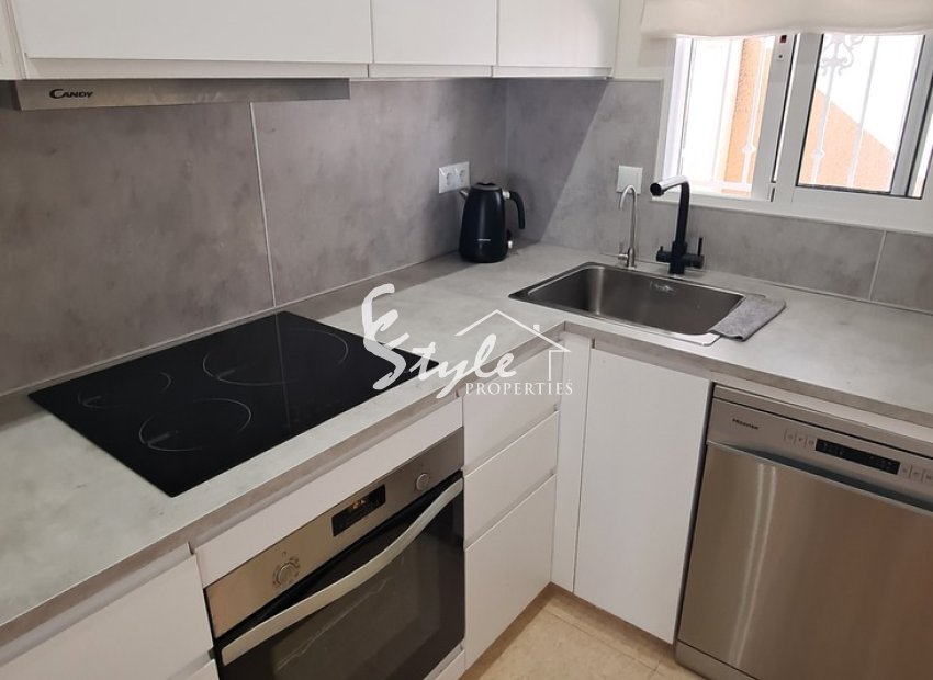 Resale - Townhouse - Villamartín - Las Filipinas