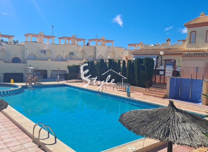 Resale - Townhouse - Villamartín - Las Filipinas