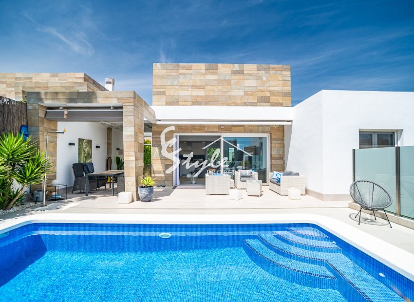 Resale - Villa - Algorfa (montemar) - La Finca Golf