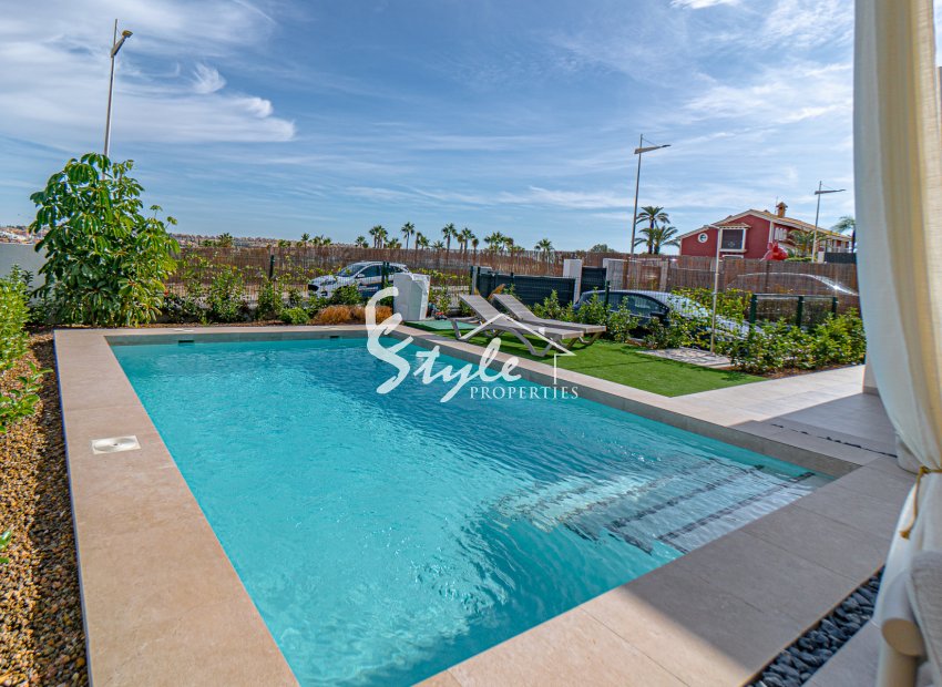 Resale - Villa - Algorfa (montemar) - La Finca