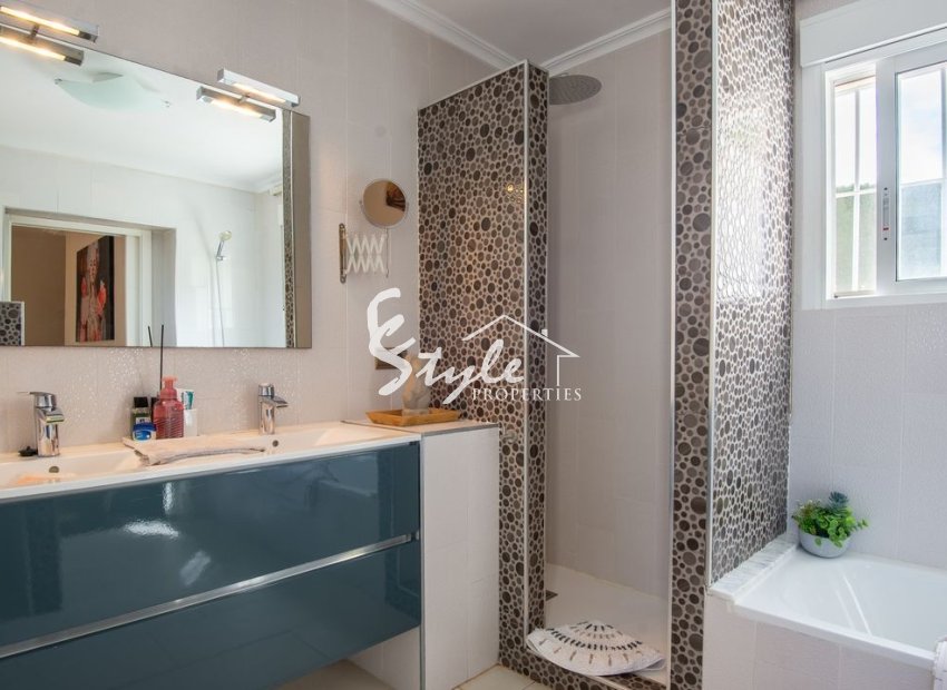 Resale - Villa - Algorfa