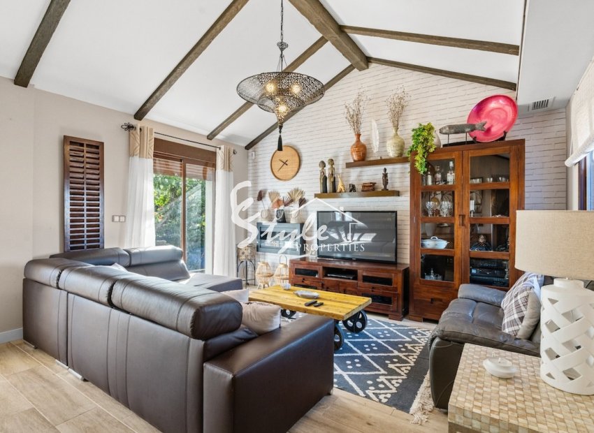Resale - Villa - Alicante - El Poble Llevanti